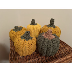 Kézzel Horgolt Dísztök